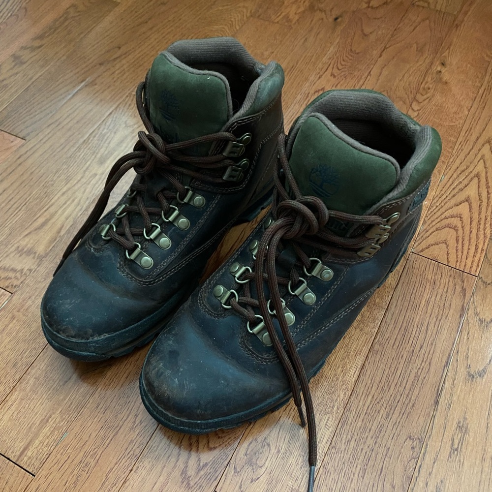 Timberland women’s hiking boots; size 8
